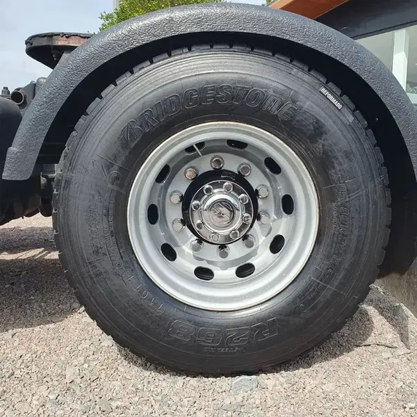 Kit Sobre Tampa Cubo Cromada para Caminhão VW Titan / Worker / Constellation 8×2