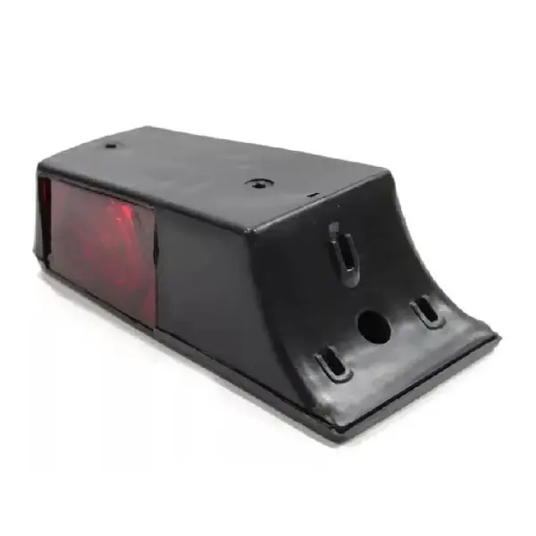 Lanterna de Teto para Caminhão Scania P93 / 112 / 113 / 142 / 143 Cabine Baixa Lado Direito