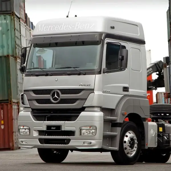 Ponteira Acabamento Para-Choque para Caminhão Mercedes-Benz Axor Lado Direito