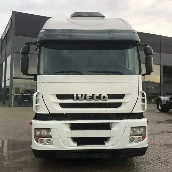 Ponteira Tapa Sol Acrílico para Caminhão Iveco Stralis Cabine Alta Lado Esquerdo